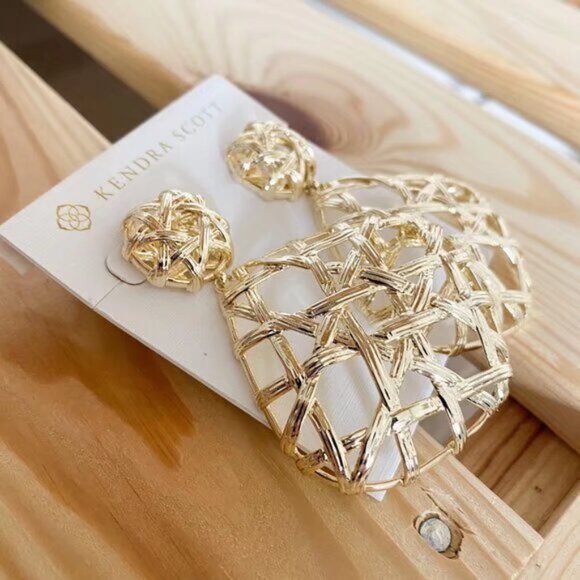 Kendra Scott Stud Earrings - Picture 3 of 3
